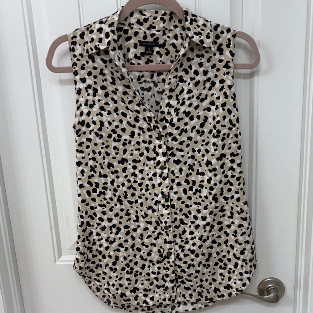 Ann Taylor Black and Cream Sleeveless Blouse
